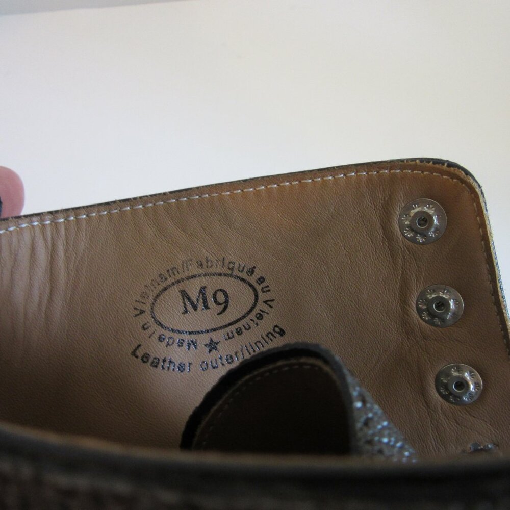 John Fluevog Grey Pebble Sixfields Size 9 Grunge Northampton Lace Up Boots-NEW - Picture 9 of 12